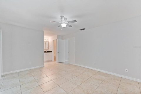 Townhouse in Tampa, Florida 2 bedrooms, 93 sq.m. № 1424294 - photo 13