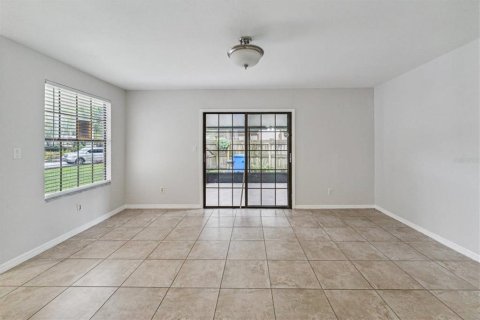 Townhouse in Tampa, Florida 2 bedrooms, 93 sq.m. № 1424294 - photo 5