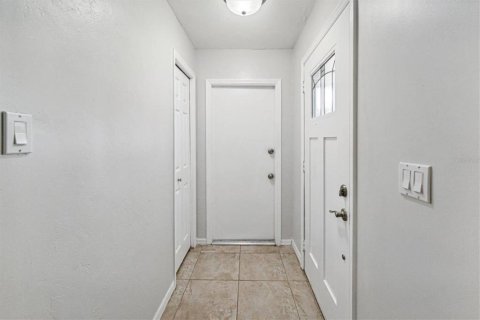 Townhouse in Tampa, Florida 2 bedrooms, 93 sq.m. № 1424294 - photo 4