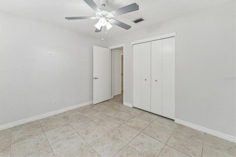 Townhouse in Tampa, Florida 2 bedrooms, 93 sq.m. № 1424294 - photo 17