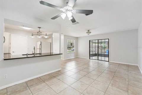 Townhouse in Tampa, Florida 2 bedrooms, 93 sq.m. № 1424294 - photo 7