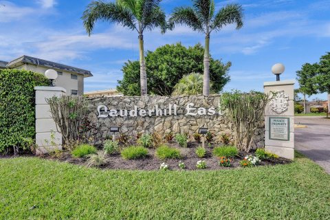 Condo in Fort Lauderdale, Florida, 1 bedroom  № 1100173 - photo 2