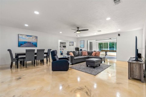 Villa ou maison à vendre à Bradenton, Floride: 3 chambres, 188.41 m2 № 1352795 - photo 6