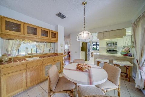 Villa ou maison à vendre à Safety Harbor, Floride: 4 chambres, 279.82 m2 № 1352787 - photo 4