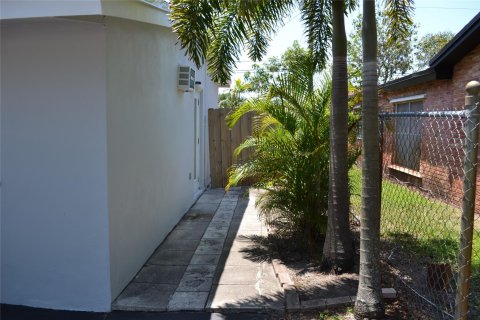 Villa ou maison à vendre à Fort Lauderdale, Floride: 3 chambres, 133.97 m2 № 1173142 - photo 15