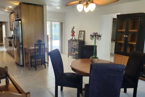 House in Kissimmee, Florida 3 bedrooms, 172.24 sq.m. № 1266346 - photo 12