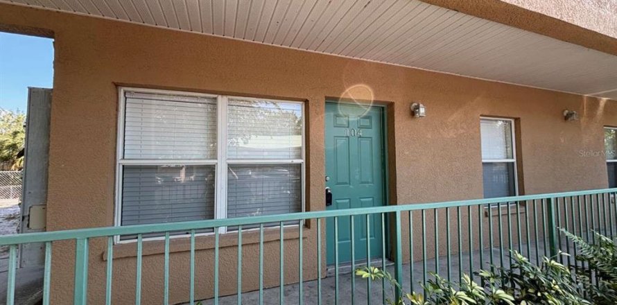 Condo in New Port Richey, Florida, 2 bedrooms  № 1266306