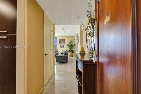 Copropriété à vendre à Aventura, Floride: 3 chambres, 220.27 m2 № 730359 - photo 27