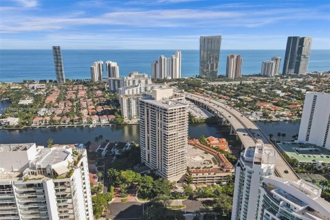 Condo in Aventura, Florida, 3 bedrooms  № 730359 - photo 2