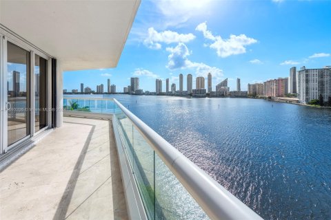 Copropriété à vendre à Aventura, Floride: 3 chambres, 239.69 m2 № 1233056 - photo 5