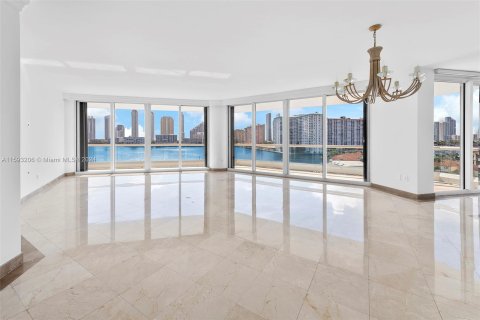 Copropriété à vendre à Aventura, Floride: 3 chambres, 239.69 m2 № 1233056 - photo 6