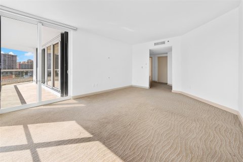 Condo in Aventura, Florida, 3 bedrooms  № 1233056 - photo 23