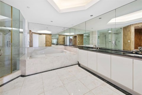 Condo in Aventura, Florida, 3 bedrooms  № 1233056 - photo 25