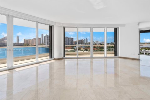 Condominio en venta en Aventura, Florida, 3 dormitorios, 239.69 m2 № 1233056 - foto 7