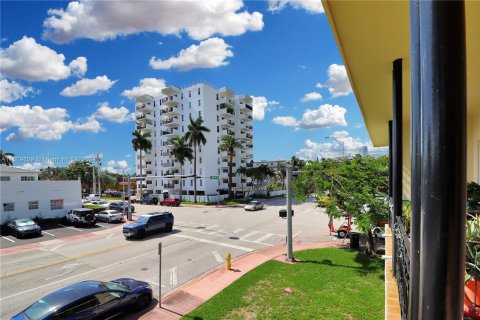 Condo in Miami Beach, Florida, 1 bedroom  № 1233055 - photo 23