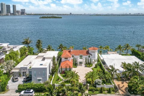 Casa en venta en Miami, Florida, 5 dormitorios, 318.1 m2 № 1234774 - foto 3