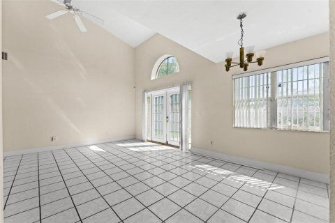 Villa ou maison à louer à Kissimmee, Floride: 4 chambres, 178 m2 № 1346695 - photo 10