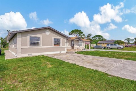 Casa en alquiler en North Port, Florida, 2 dormitorios, 74.32 m2 № 1287736 - foto 20