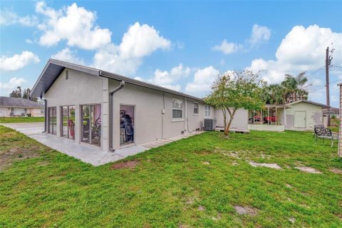 Casa en alquiler en North Port, Florida, 2 dormitorios, 74.32 m2 № 1287736 - foto 19