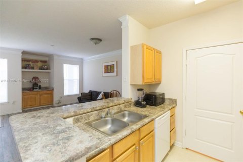 Condo in Tampa, Florida, 1 bedroom  № 732346 - photo 8