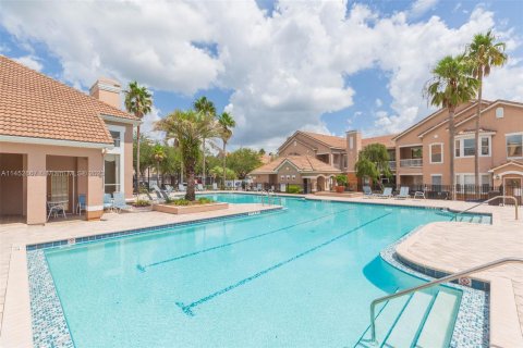 Copropriété à vendre à Tampa, Floride: 1 chambre, 71.63 m2 № 732346 - photo 24