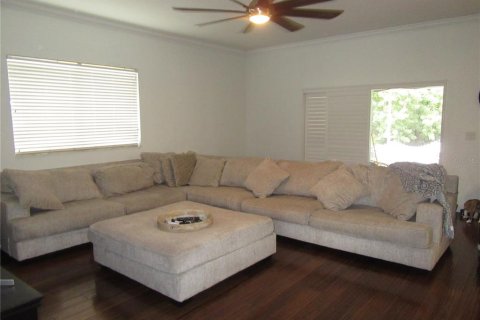 Casa en venta en Lutz, Florida, 4 dormitorios, 286.05 m2 № 1017373 - foto 19