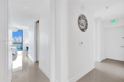 Condo in Aventura, Florida, 3 bedrooms  № 967386 - photo 25