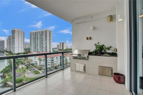 Condominio en venta en Aventura, Florida, 3 dormitorios, 237.74 m2 № 967386 - foto 14