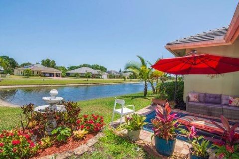 Casa en venta en Vero Beach, Florida, 4 dormitorios, 265.14 m2 № 1175005 - foto 1