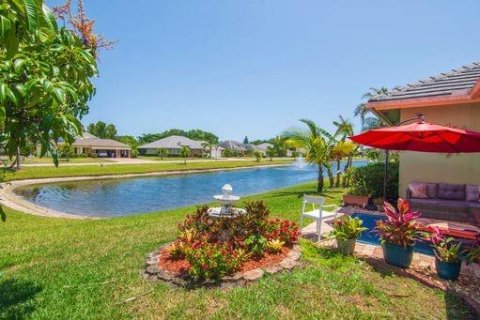 Casa en venta en Vero Beach, Florida, 4 dormitorios, 265.14 m2 № 1175005 - foto 2