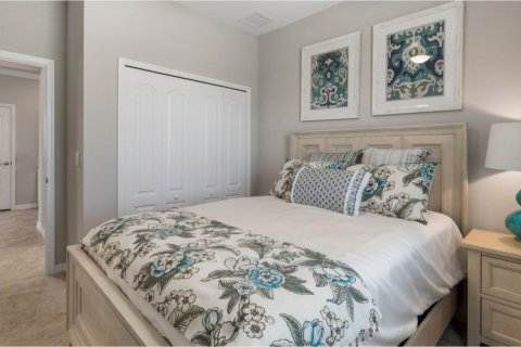 Townhouse in THE ISLES AT WEST PORT in Port Charlotte, Florida 4 bedrooms, 189 sq.m. № 137460 - photo 5