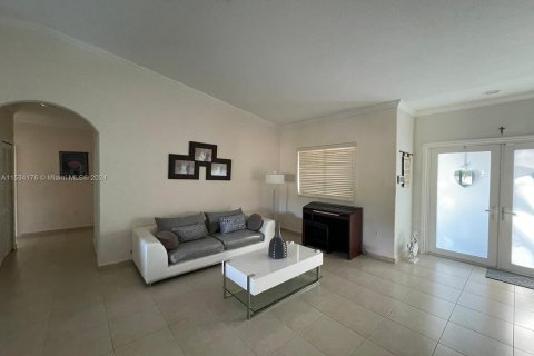 Купить виллу или дом в Майами-Лейкс, Флорида 4 спальни, 189.89м2, № 1013563 - фото 12