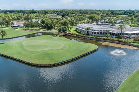 Villa ou maison à louer à West Palm Beach, Floride: 2 chambres, 144.09 m2 № 870926 - photo 1