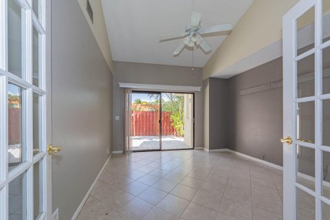 House in West Palm Beach, Florida 2 bedrooms, 144.09 sq.m. № 870926 - photo 26