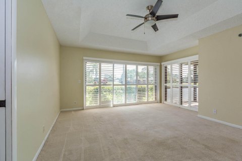 House in West Palm Beach, Florida 2 bedrooms, 144.09 sq.m. № 870926 - photo 17