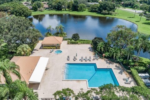 Villa ou maison à louer à West Palm Beach, Floride: 2 chambres, 144.09 m2 № 870926 - photo 2