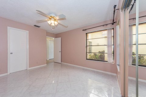 House in West Palm Beach, Florida 2 bedrooms, 144.09 sq.m. № 870926 - photo 12