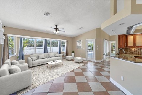 Casa en venta en North Port, Florida, 3 dormitorios, 172.8 m2 № 1106484 - foto 19