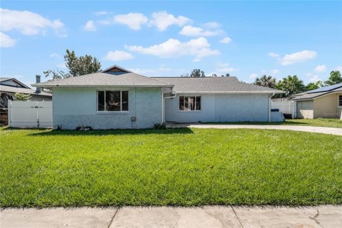 Villa ou maison à vendre à Orlando, Floride: 3 chambres, 142.23 m2 № 1404970 - photo 1