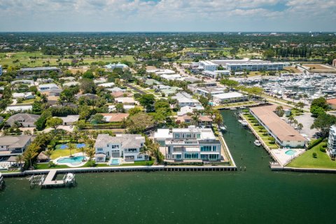 Casa en venta en North Palm Beach, Florida, 4 dormitorios, 248.61 m2 № 1173010 - foto 17