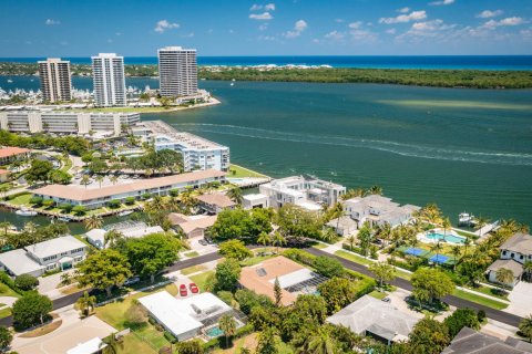 Villa ou maison à vendre à North Palm Beach, Floride: 4 chambres, 248.61 m2 № 1173010 - photo 5