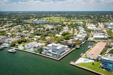 Casa en venta en North Palm Beach, Florida, 4 dormitorios, 248.61 m2 № 1173010 - foto 19