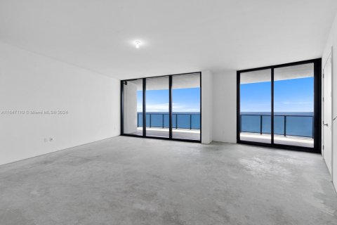 Condo in Sunny Isles Beach, Florida, 4 bedrooms  № 1329774 - photo 10