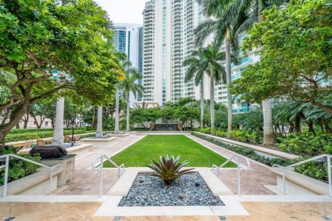 Condominio en venta en Fort Lauderdale, Florida, 2 dormitorios, 109.44 m2 № 1182474 - foto 2