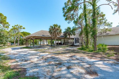 Immobilier commercial à louer à Englewood, Floride: 529.54 m2 № 228078 - photo 10