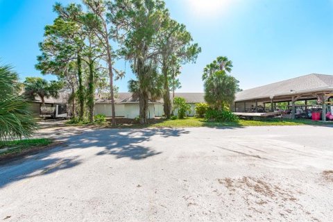 Immobilier commercial à louer à Englewood, Floride: 529.54 m2 № 228078 - photo 11