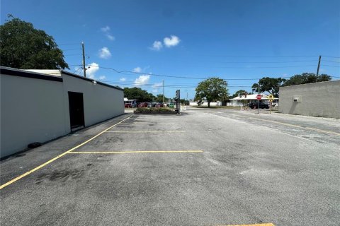 Immobilier commercial à vendre à New Port Richey, Floride: 105.91 m2 № 1245323 - photo 11