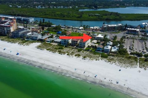 Hôtel, hôtellerie à vendre à Redington Shores, Floride: 392.98 m2 № 1352836 - photo 4