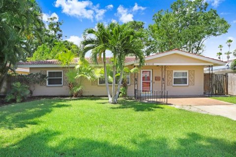 Villa ou maison à vendre à Saint Petersburg, Floride: 2 chambres, 105.91 m2 № 1352876 - photo 2