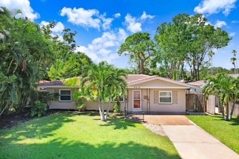 Villa ou maison à vendre à Saint Petersburg, Floride: 2 chambres, 105.91 m2 № 1352876 - photo 1